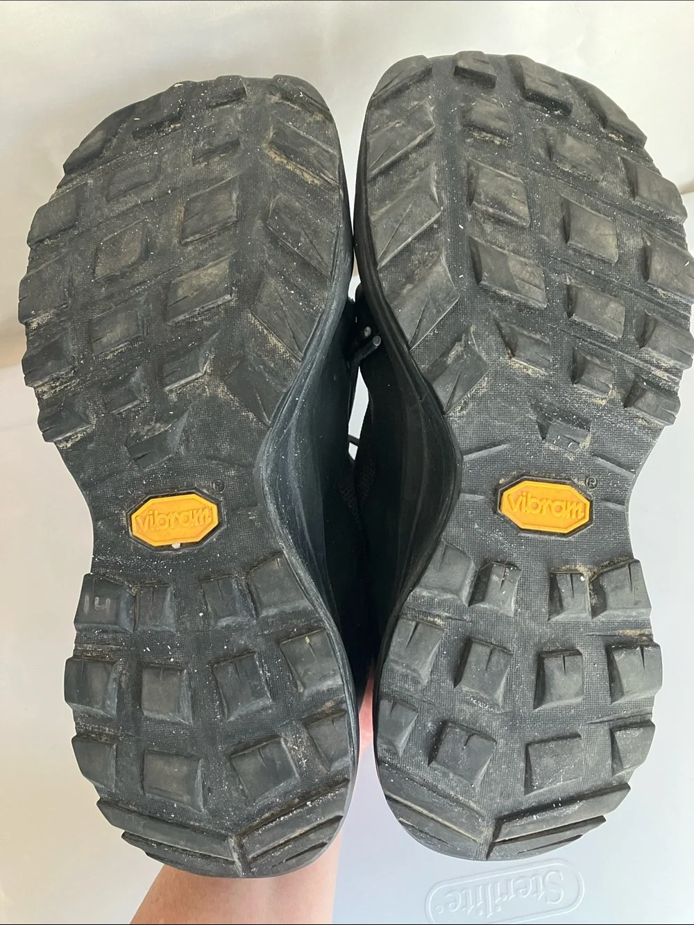 Arc'teryx Aerios FL Gore-Tex hiking shoes black gold Men’s 6.5 Women’s 8